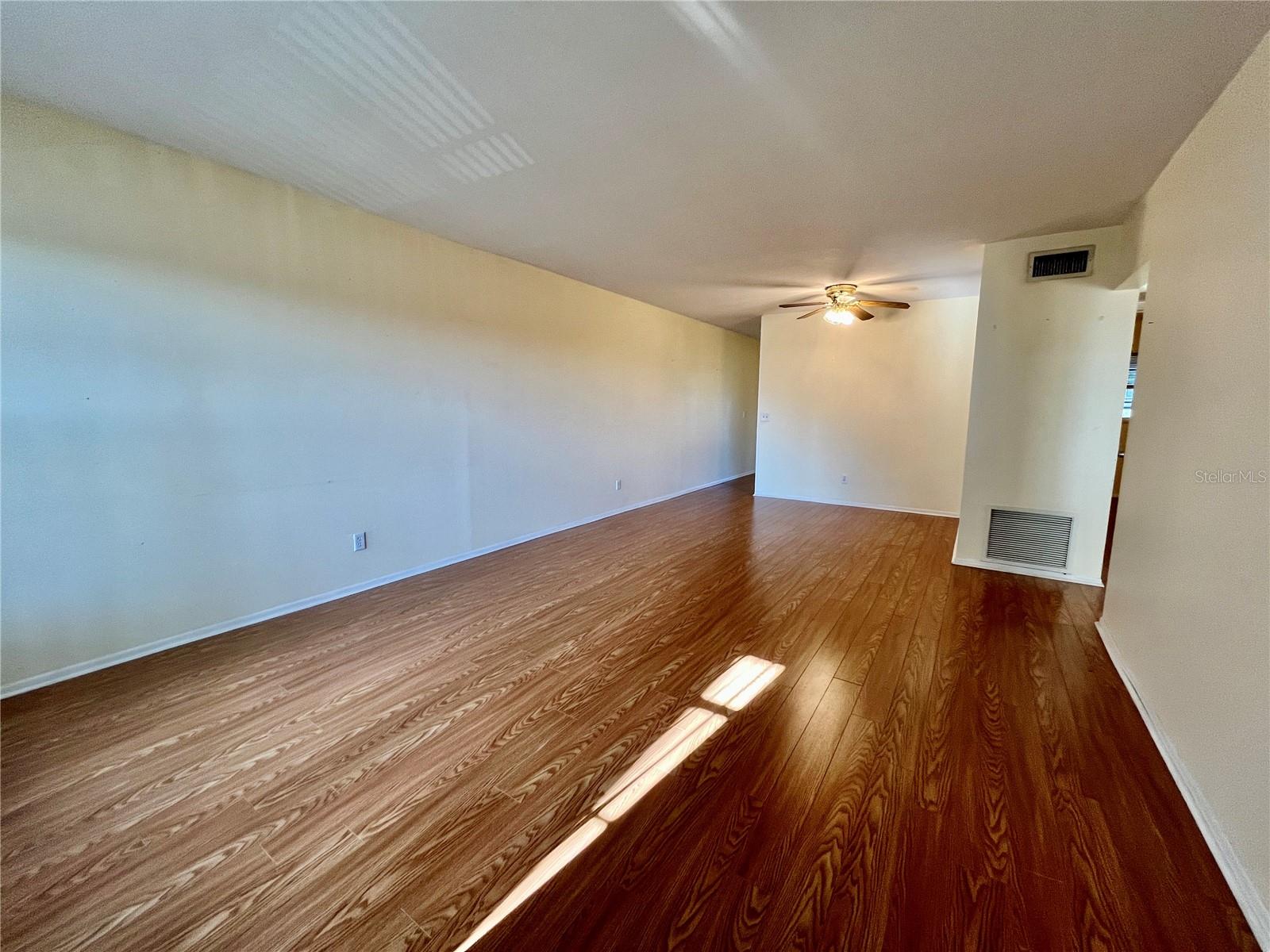 Image 4 of 38 For 2464 Australia Way E 66