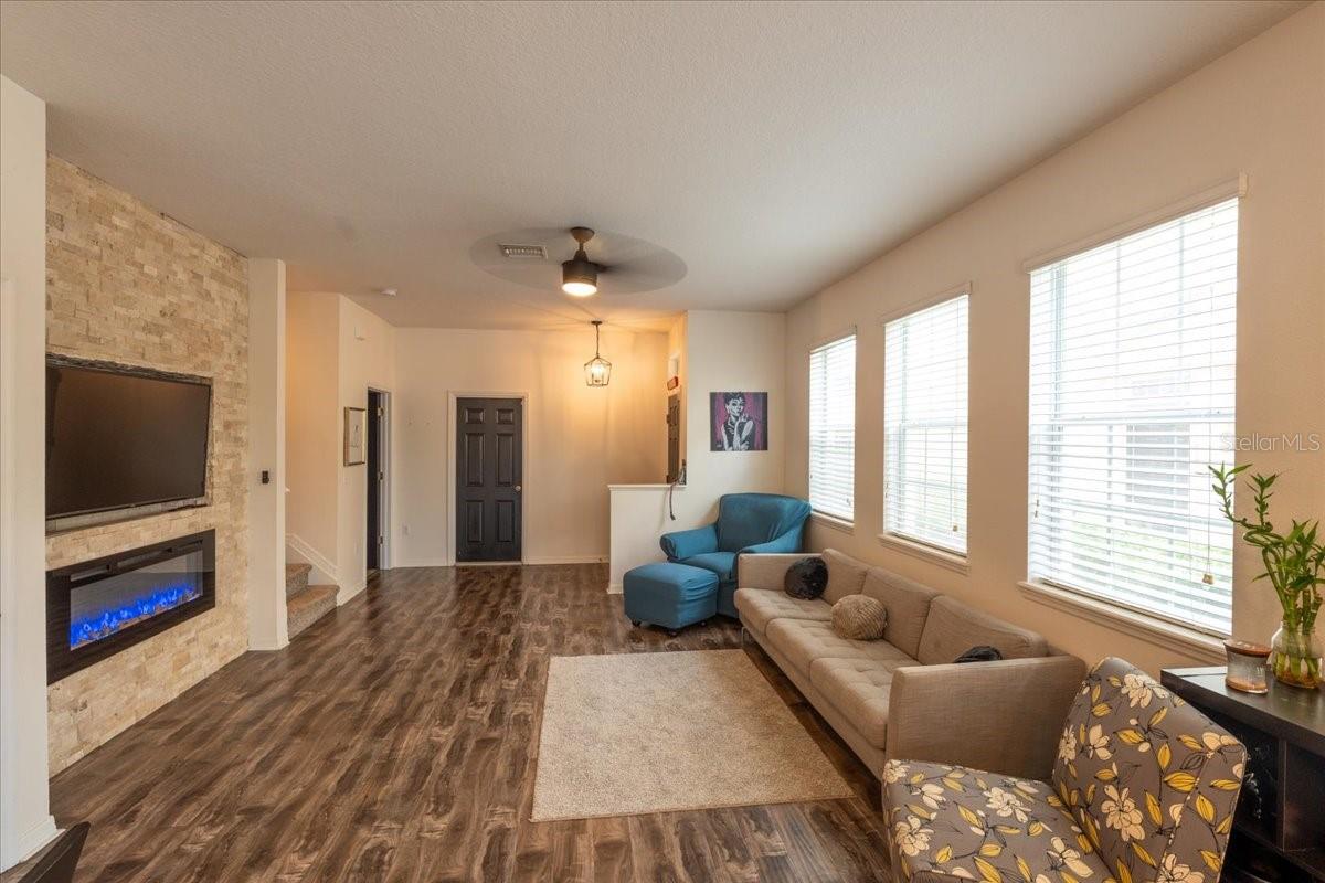 Image 17 of 49 For 9117 Moonlit Meadows Loop