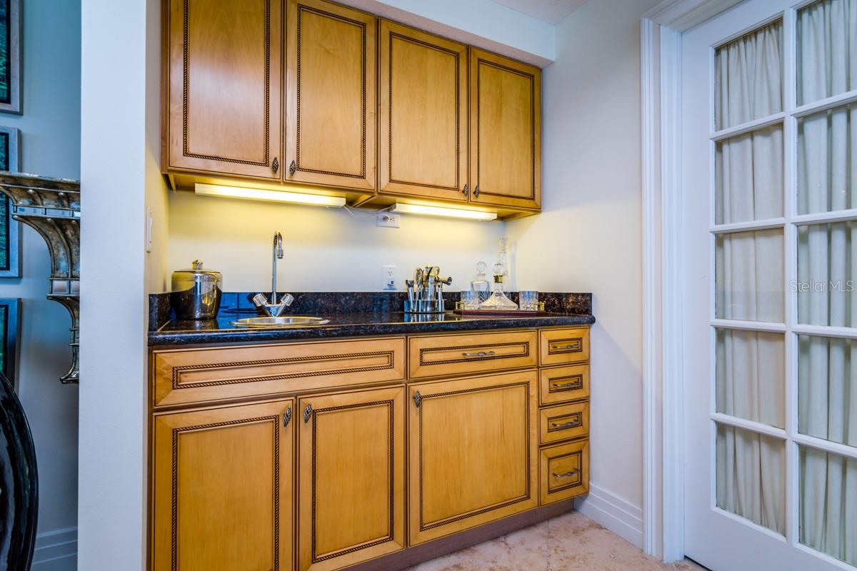 Image 30 of 63 For 1350 Gulf Boulevard 901