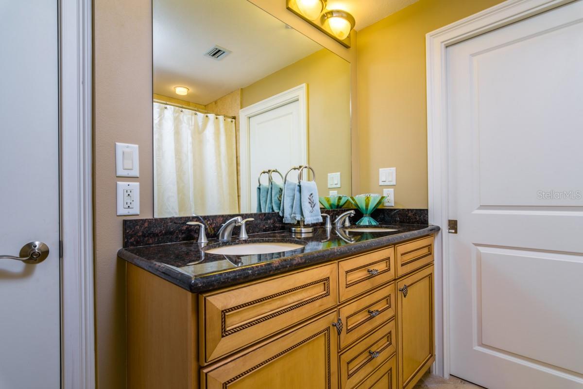 Image 48 of 63 For 1350 Gulf Boulevard 901