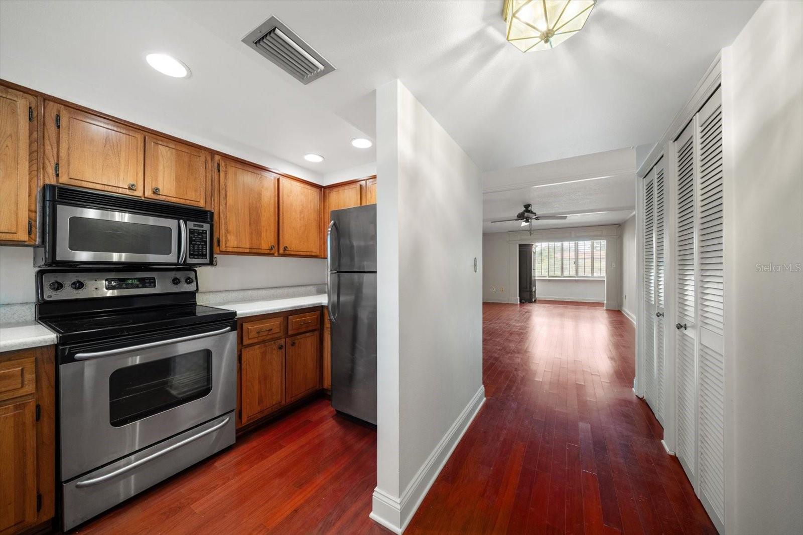 Image 8 of 37 For 1243 Martin Luther King Jr Avenue A202