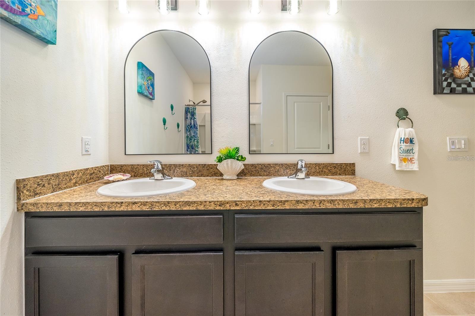 Image 25 of 60 For 1523 Glen Grove Loop