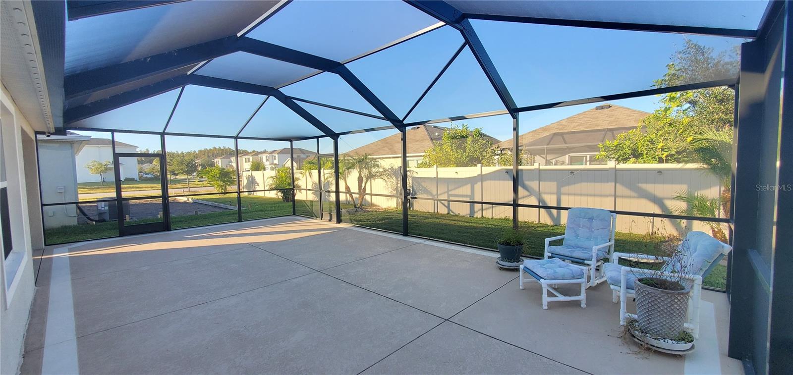 Image 35 of 60 For 1523 Glen Grove Loop