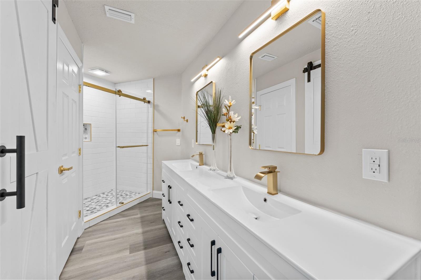 Image 20 of 44 For 27944 Green Willow Run