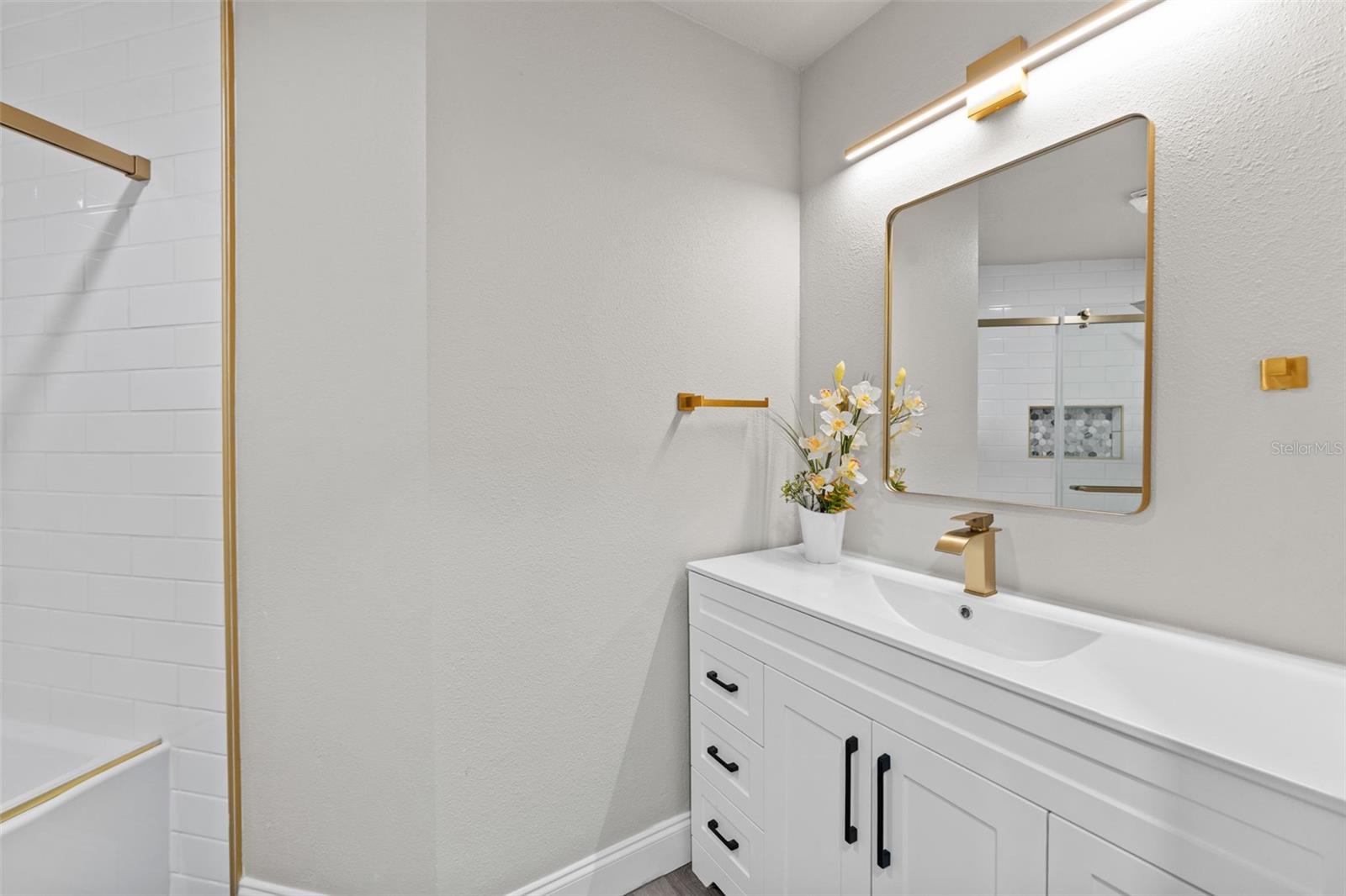 Image 27 of 44 For 27944 Green Willow Run