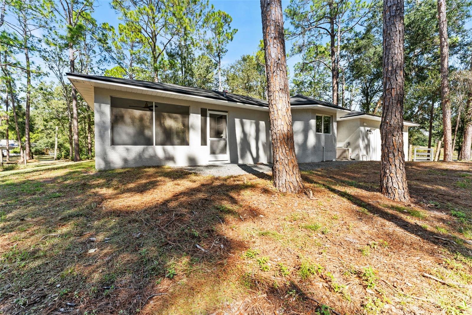 Image 35 of 44 For 27944 Green Willow Run