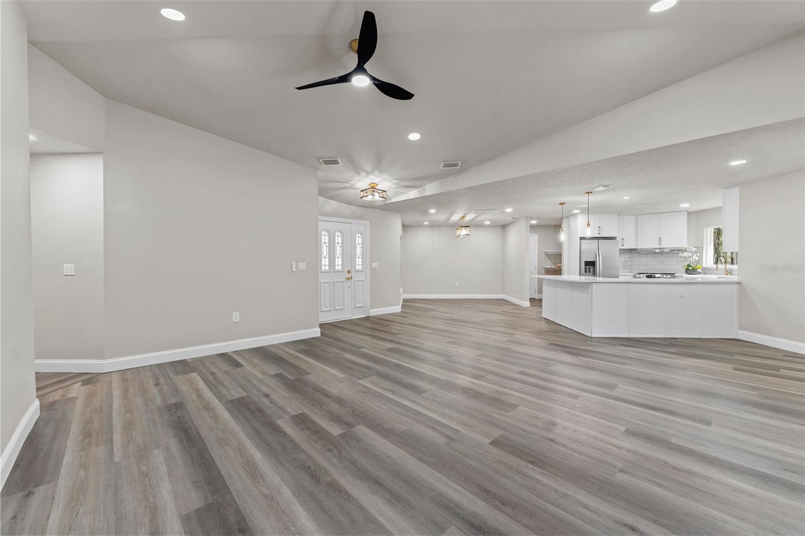 Image 7 of 44 For 27944 Green Willow Run