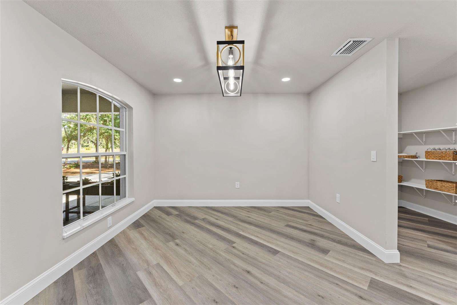 Image 9 of 44 For 27944 Green Willow Run