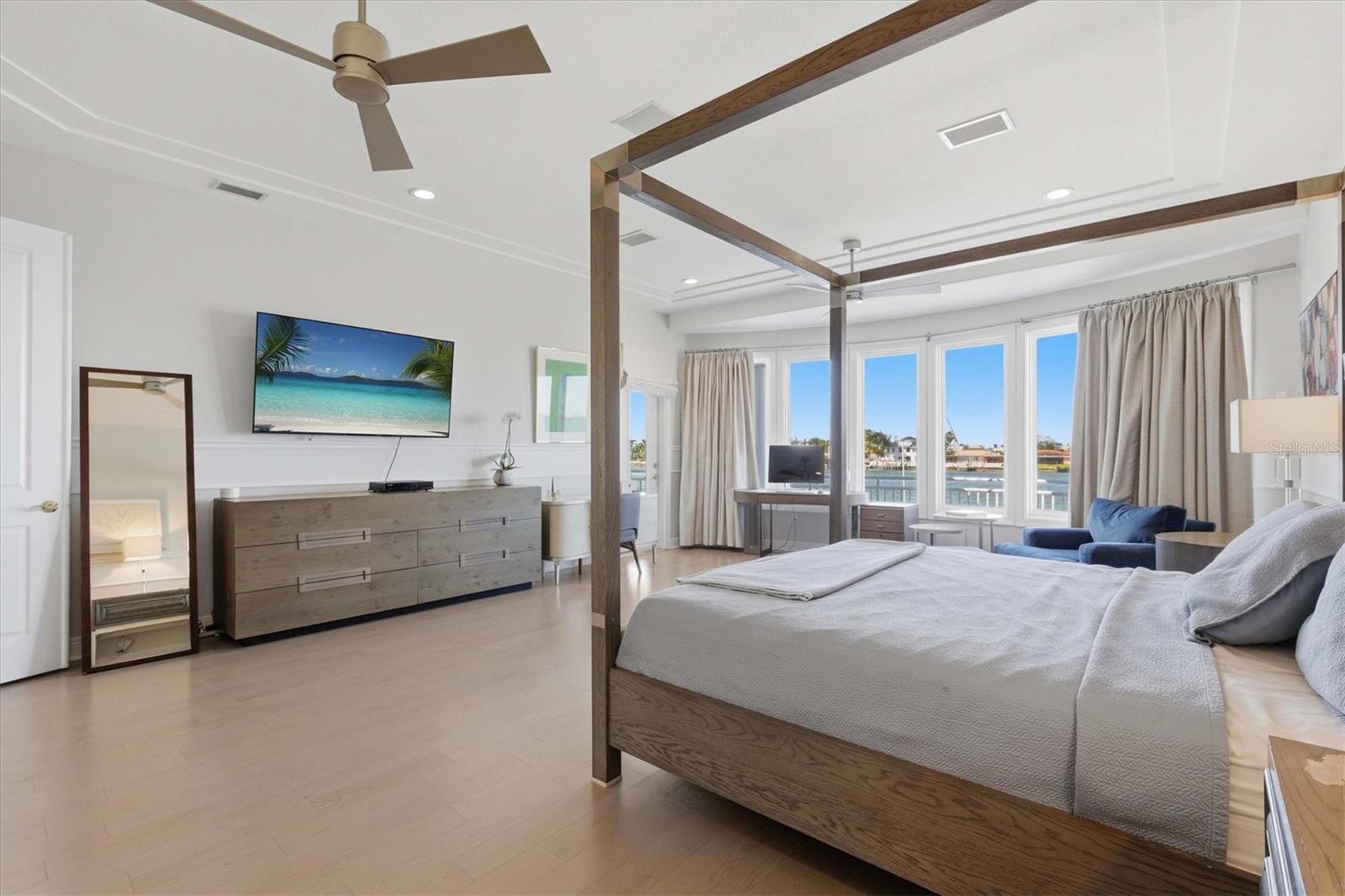 Image 38 of 99 For 402 Buttonwood Lane