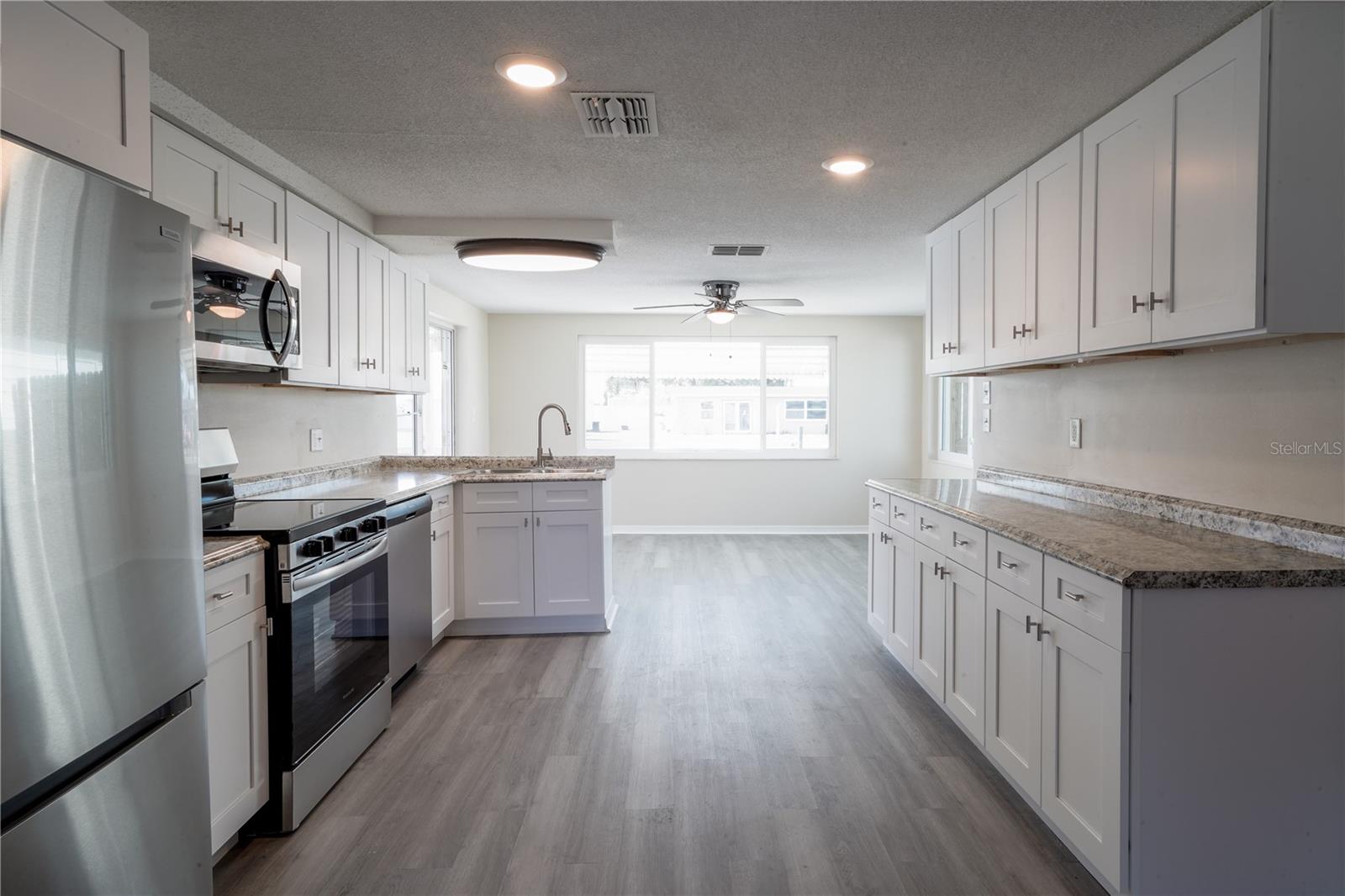 Image 23 of 28 For 13305 Sunfish Drive