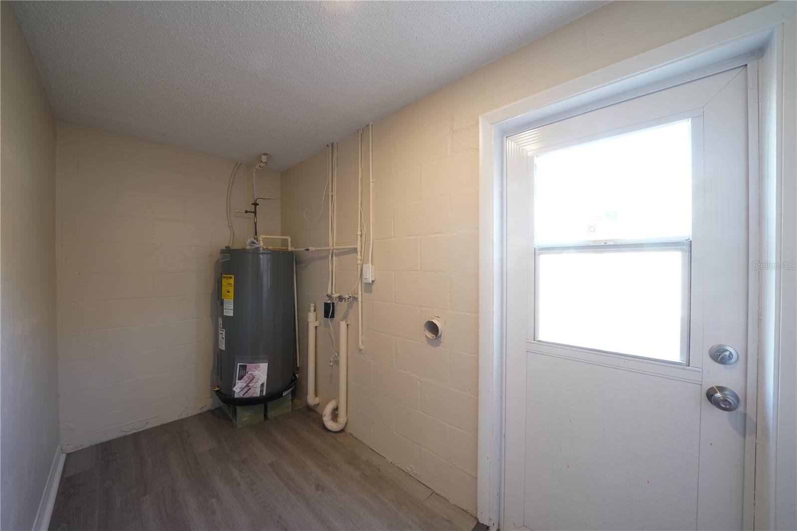 Image 24 of 28 For 13305 Sunfish Drive