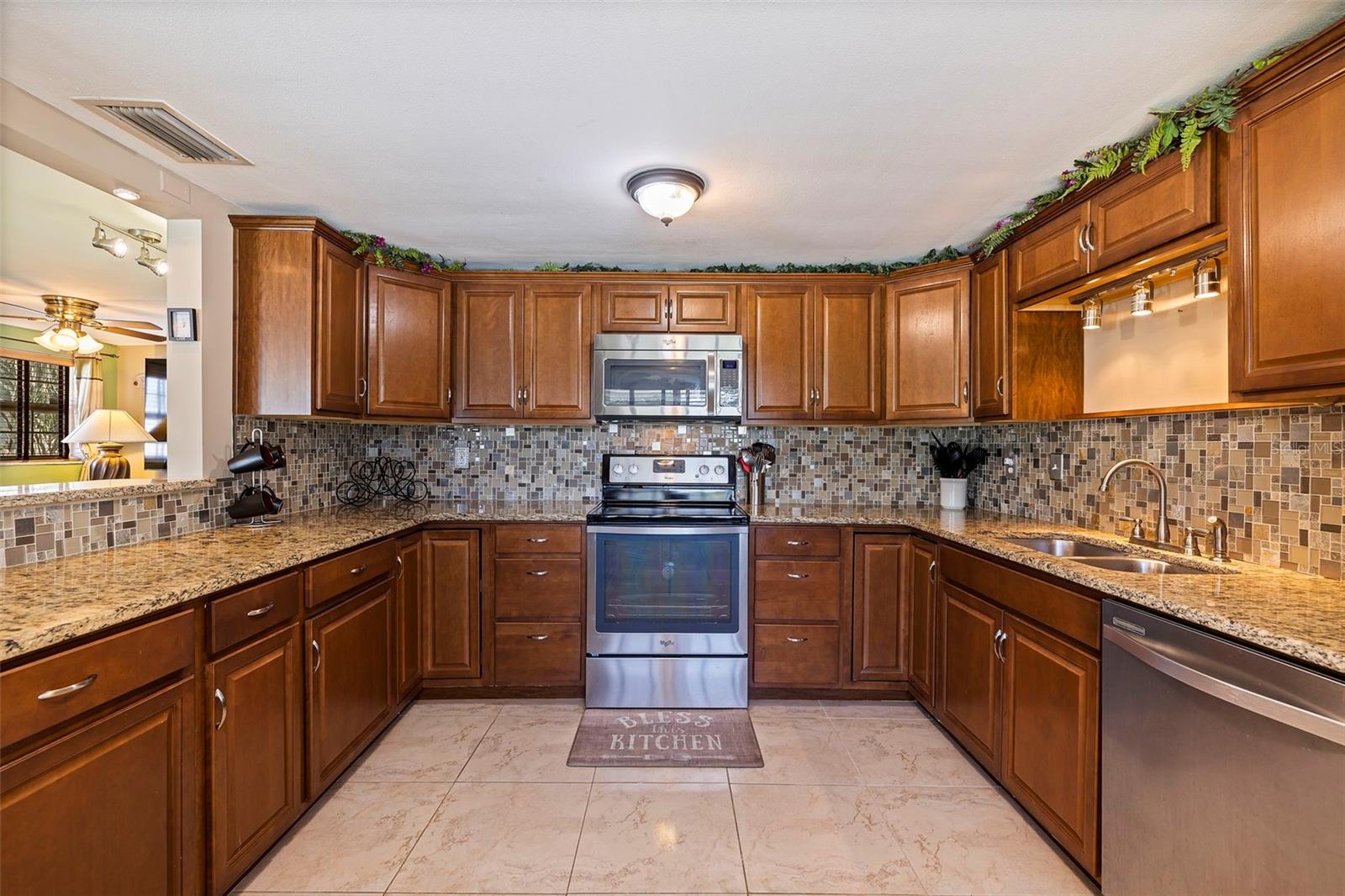 Image 3 of 17 For 6219 57th Avenue N