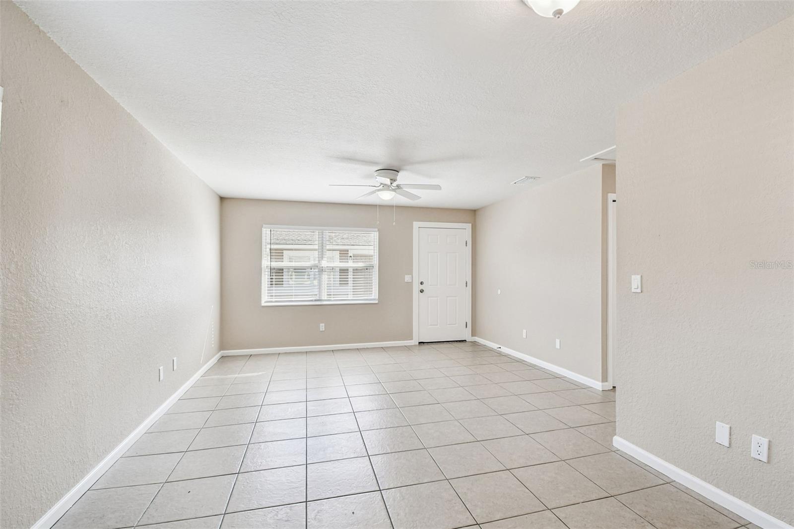 Listing photo id 11 for 3734 139th Avenue