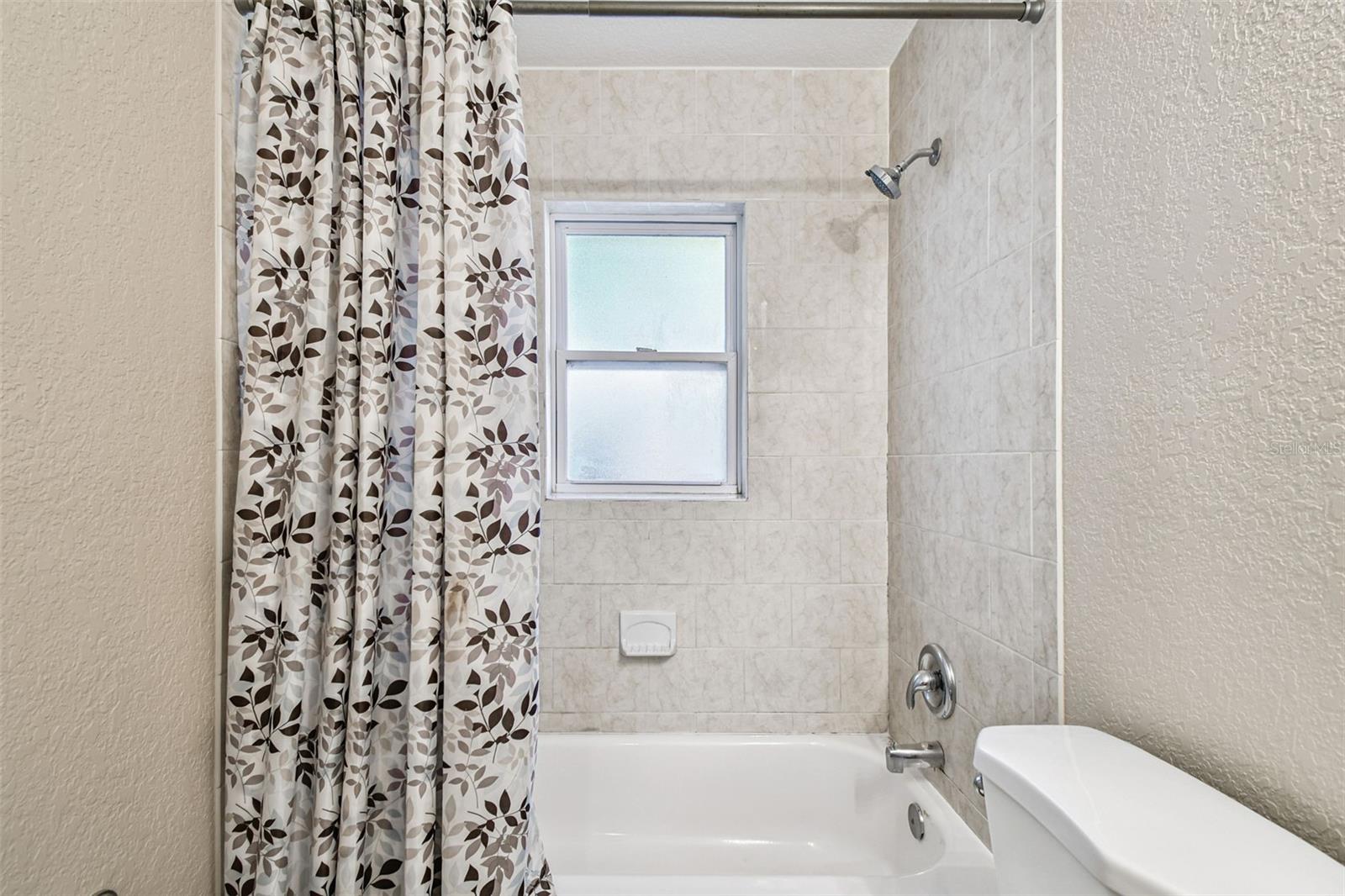 Listing photo id 24 for 3734 139th Avenue