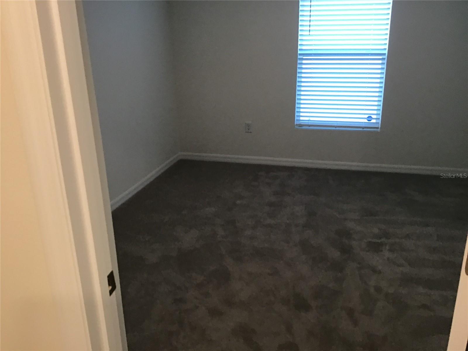 Listing photo id 11 for 7729 Rosewood Garden Loop