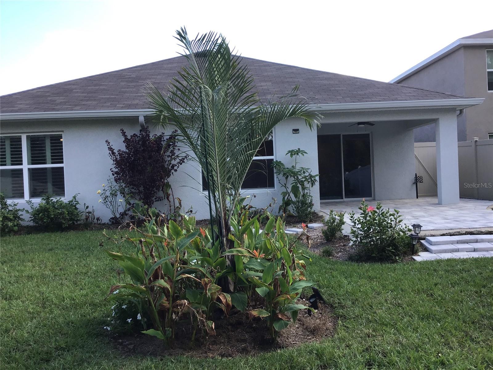 Listing photo id 15 for 7729 Rosewood Garden Loop