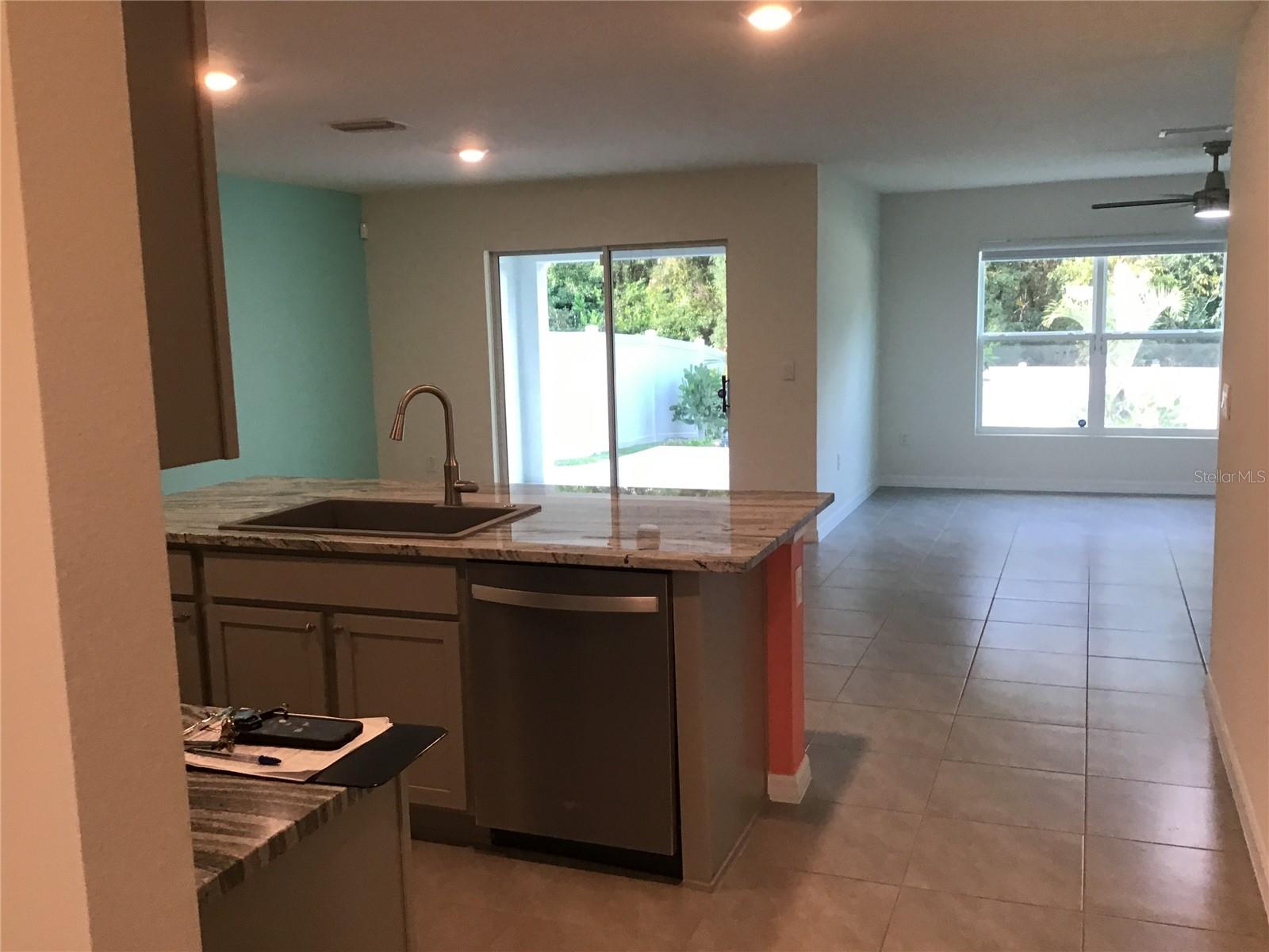 Listing photo id 3 for 7729 Rosewood Garden Loop