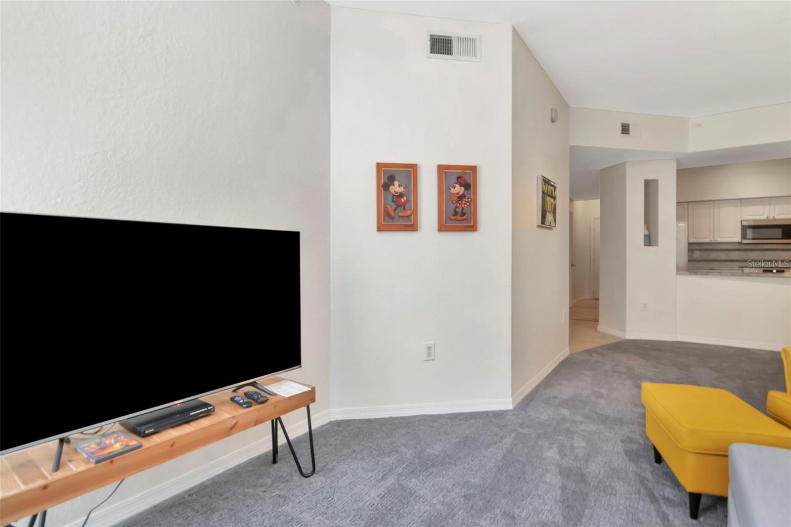 Image 17 of 40 For 504 Armenia Avenue 1311