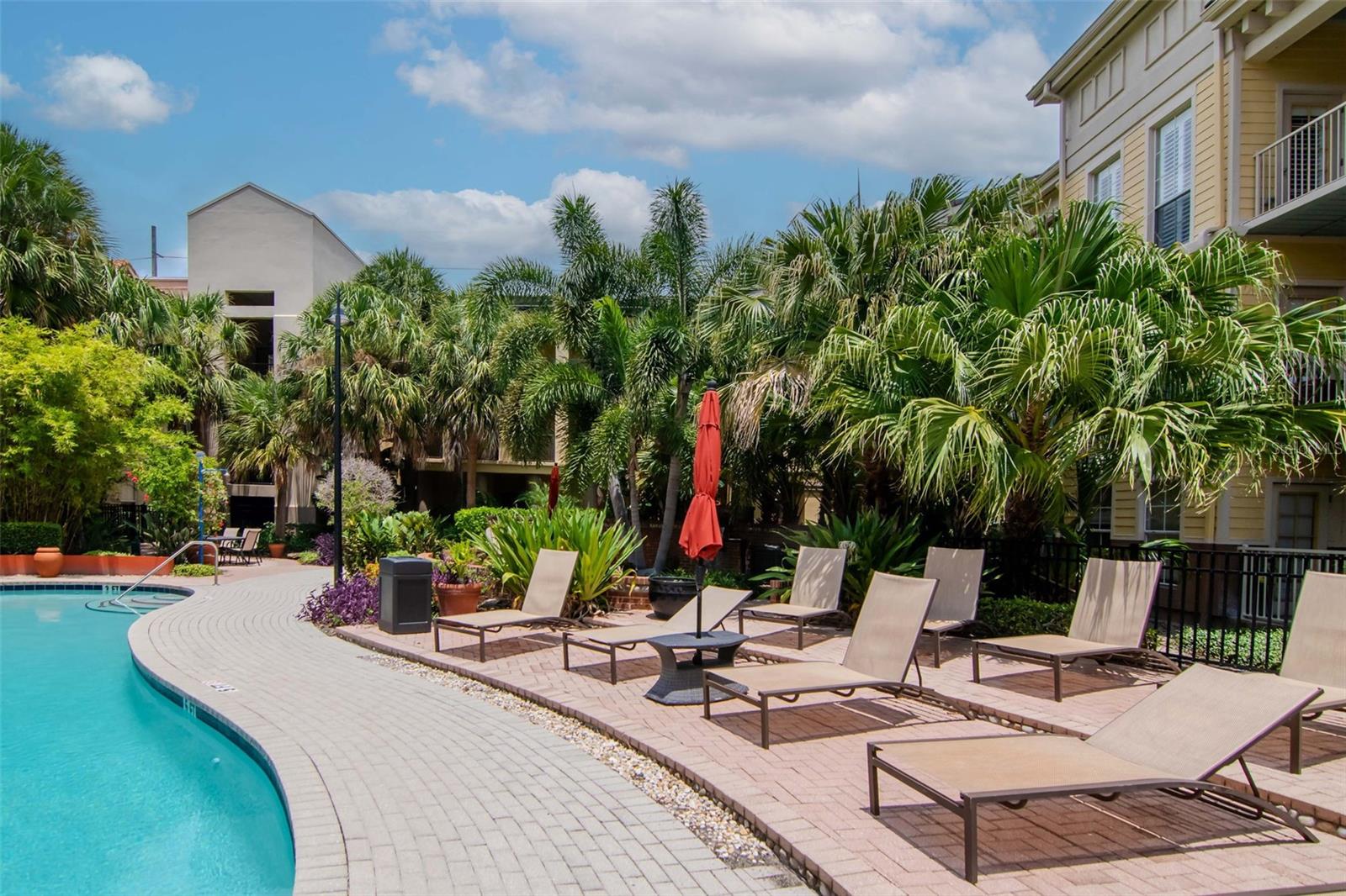 Image 36 of 40 For 504 Armenia Avenue 1311