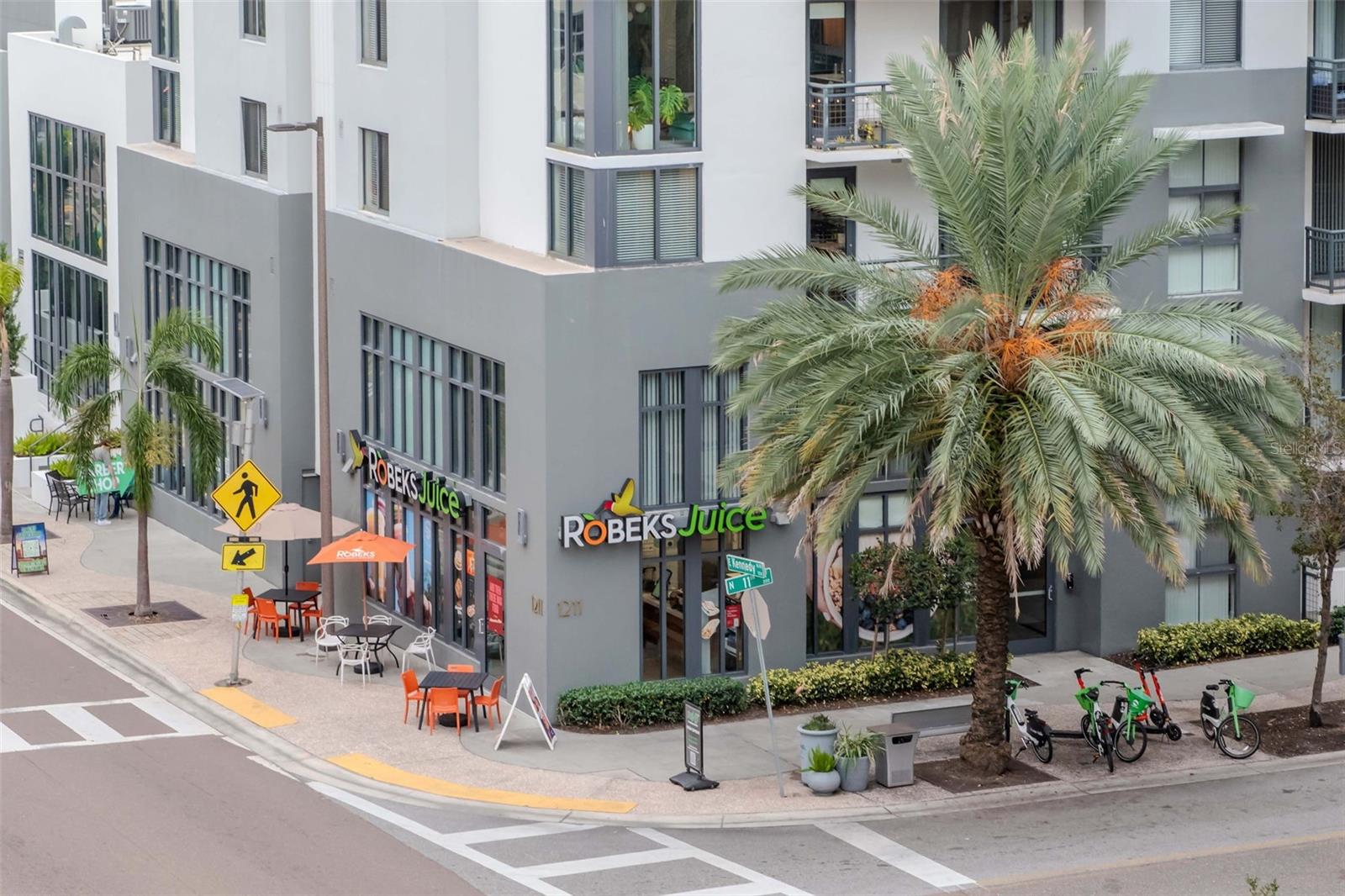 Image 33 of 58 For 1120 Kennedy Boulevard 513