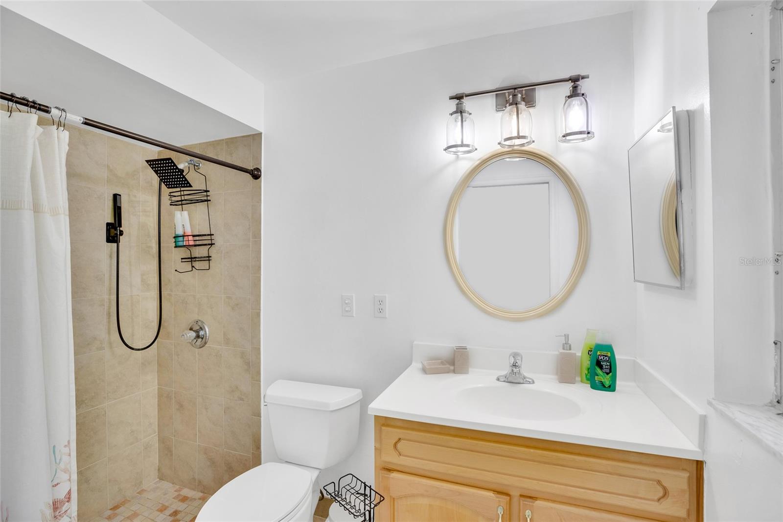 Image 21 of 28 For 175 22nd Avenue