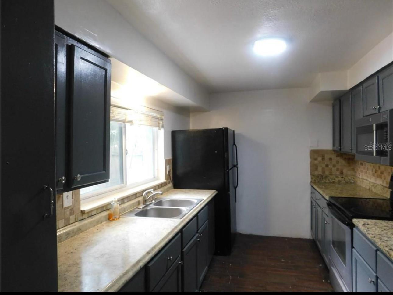 Image 4 of 15 For 1379 Martin Luther King Jr Avenue