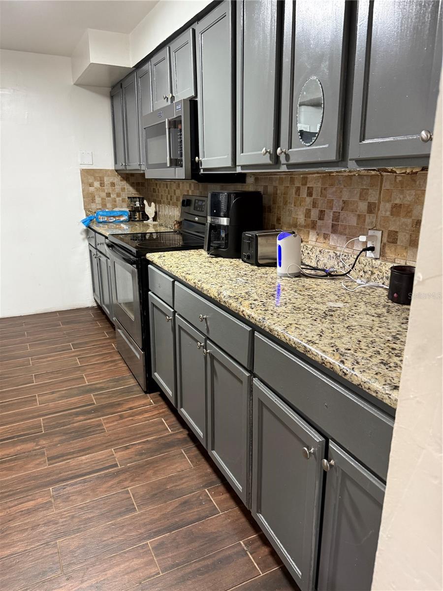 Image 5 of 15 For 1379 Martin Luther King Jr Avenue