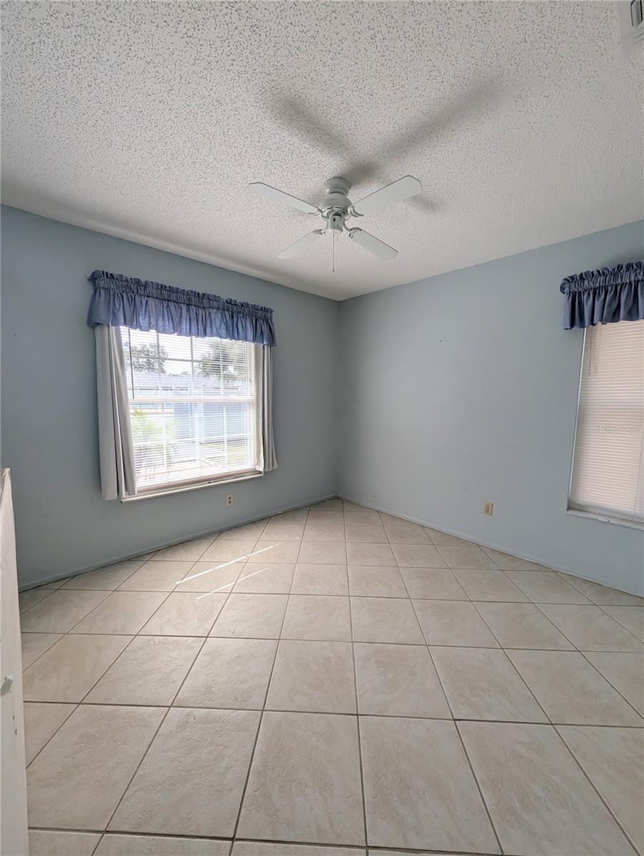 Image 12 of 23 For 7241 Parkside Villas Drive N