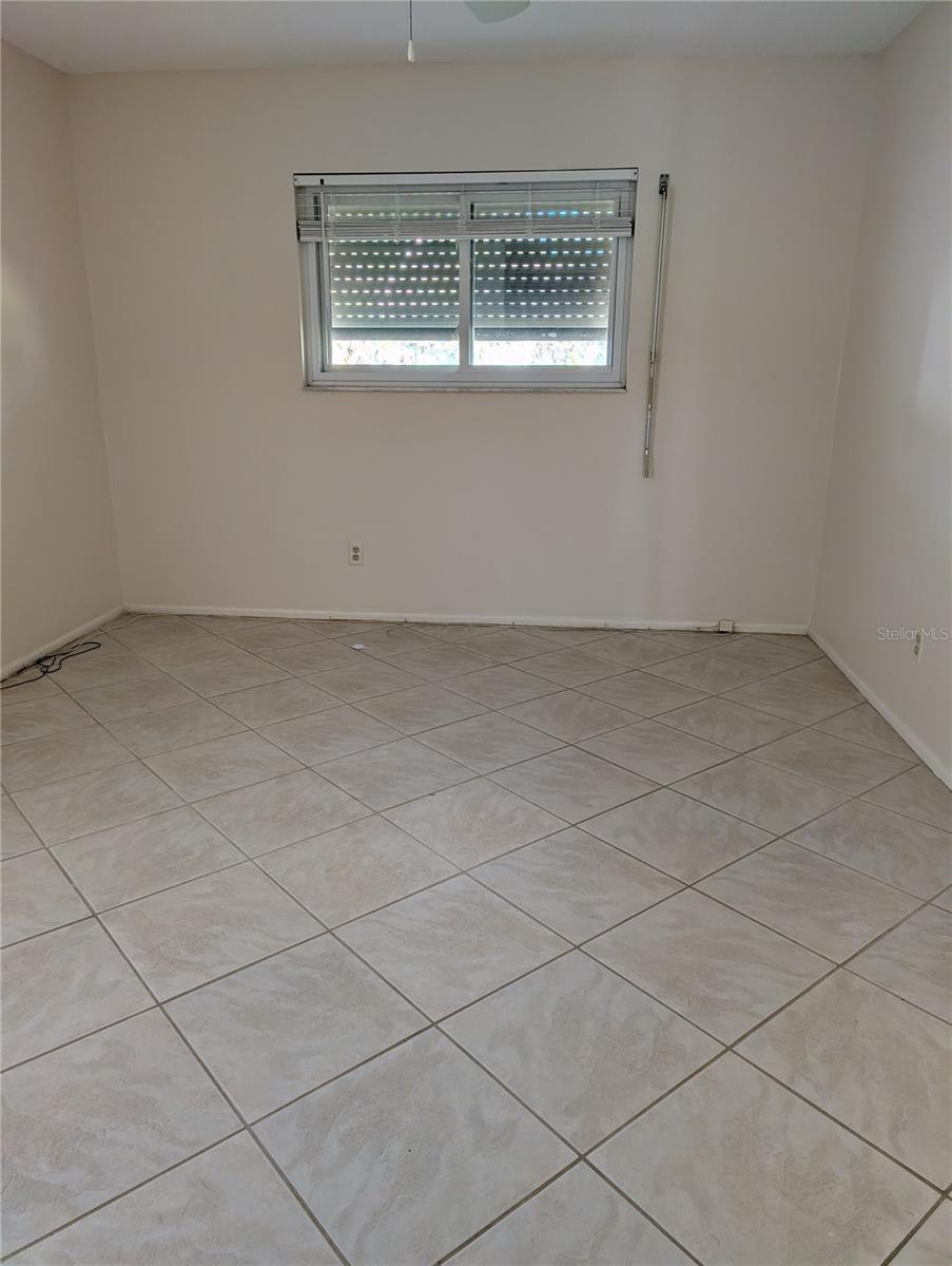 Image 13 of 23 For 7241 Parkside Villas Drive N