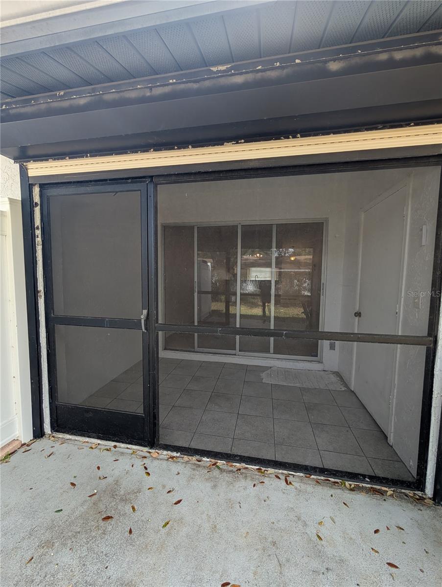 Image 18 of 23 For 7241 Parkside Villas Drive N