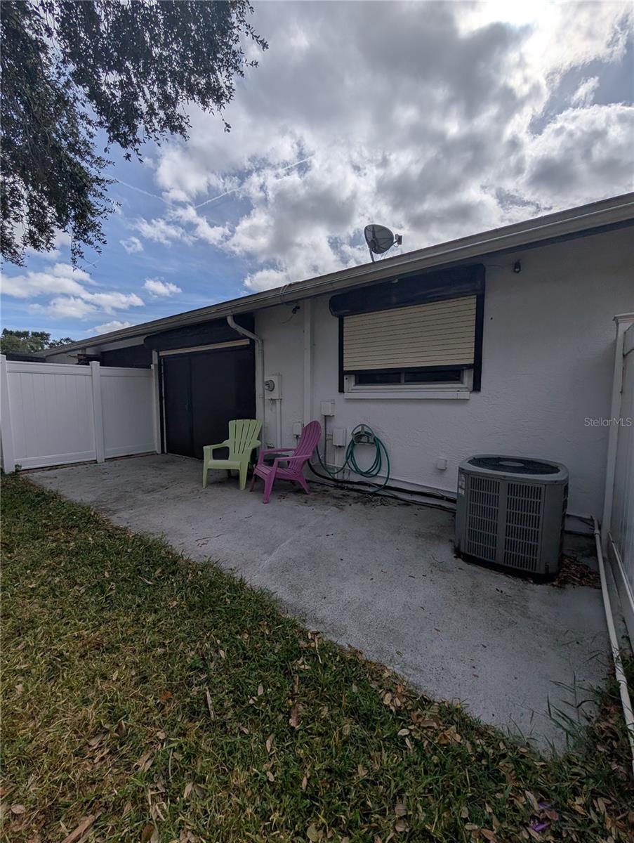 Image 19 of 23 For 7241 Parkside Villas Drive N