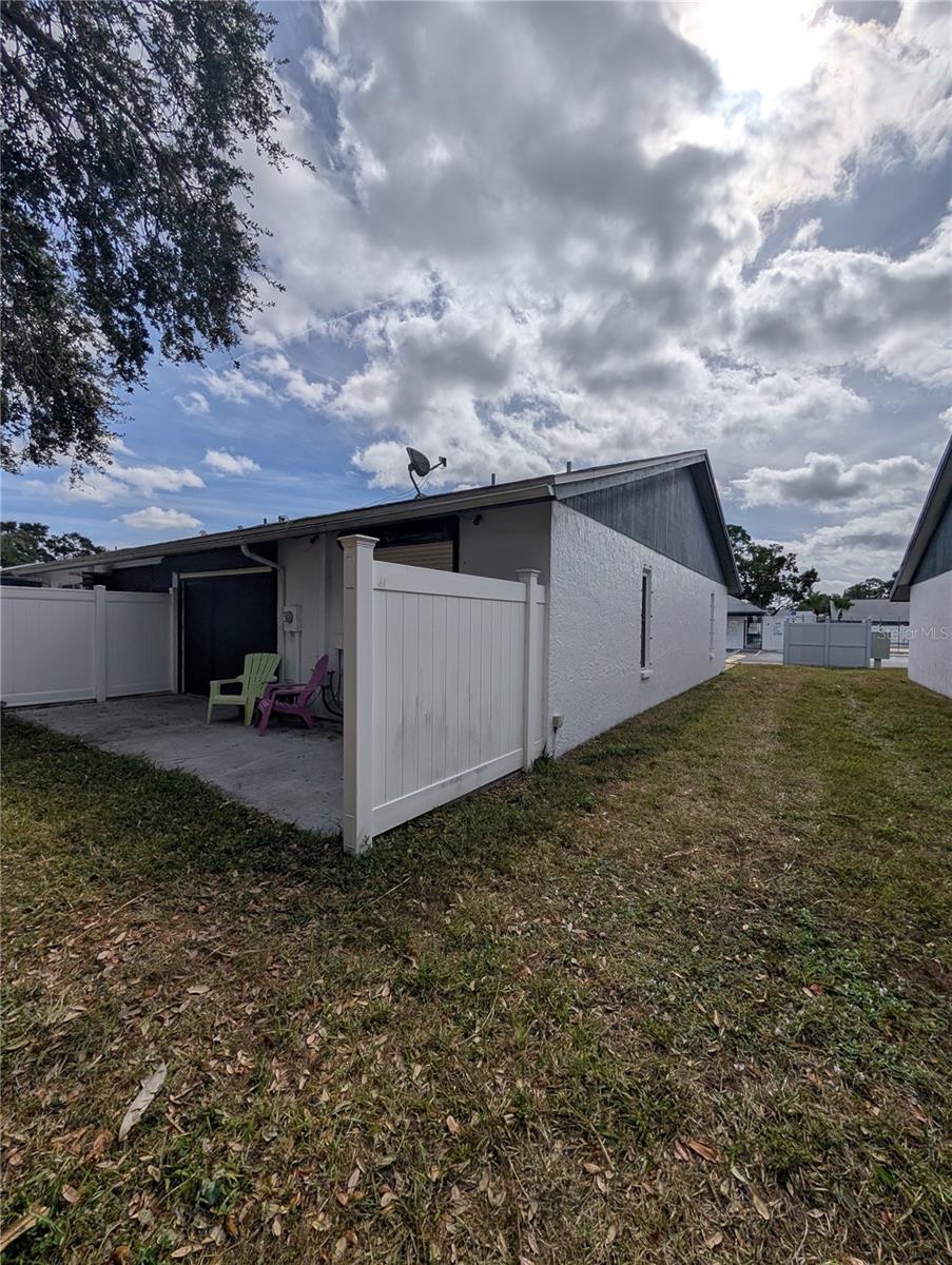 Image 20 of 23 For 7241 Parkside Villas Drive N