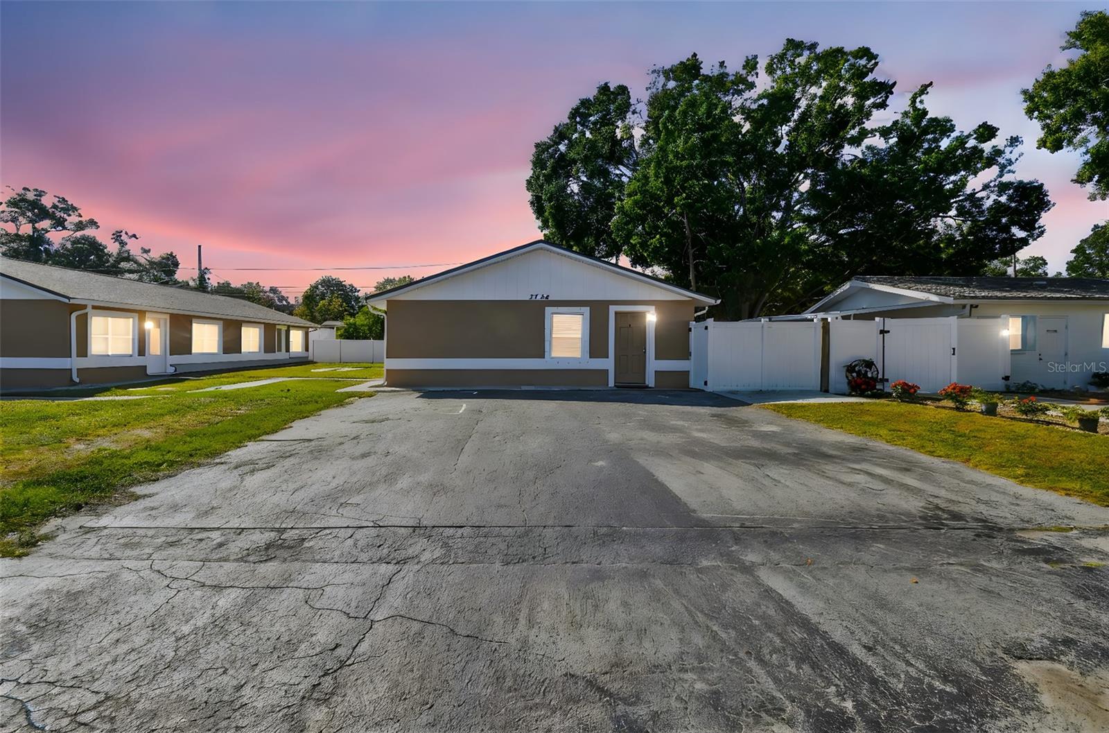 Listing photo id 35 for 3750 139th Avenue