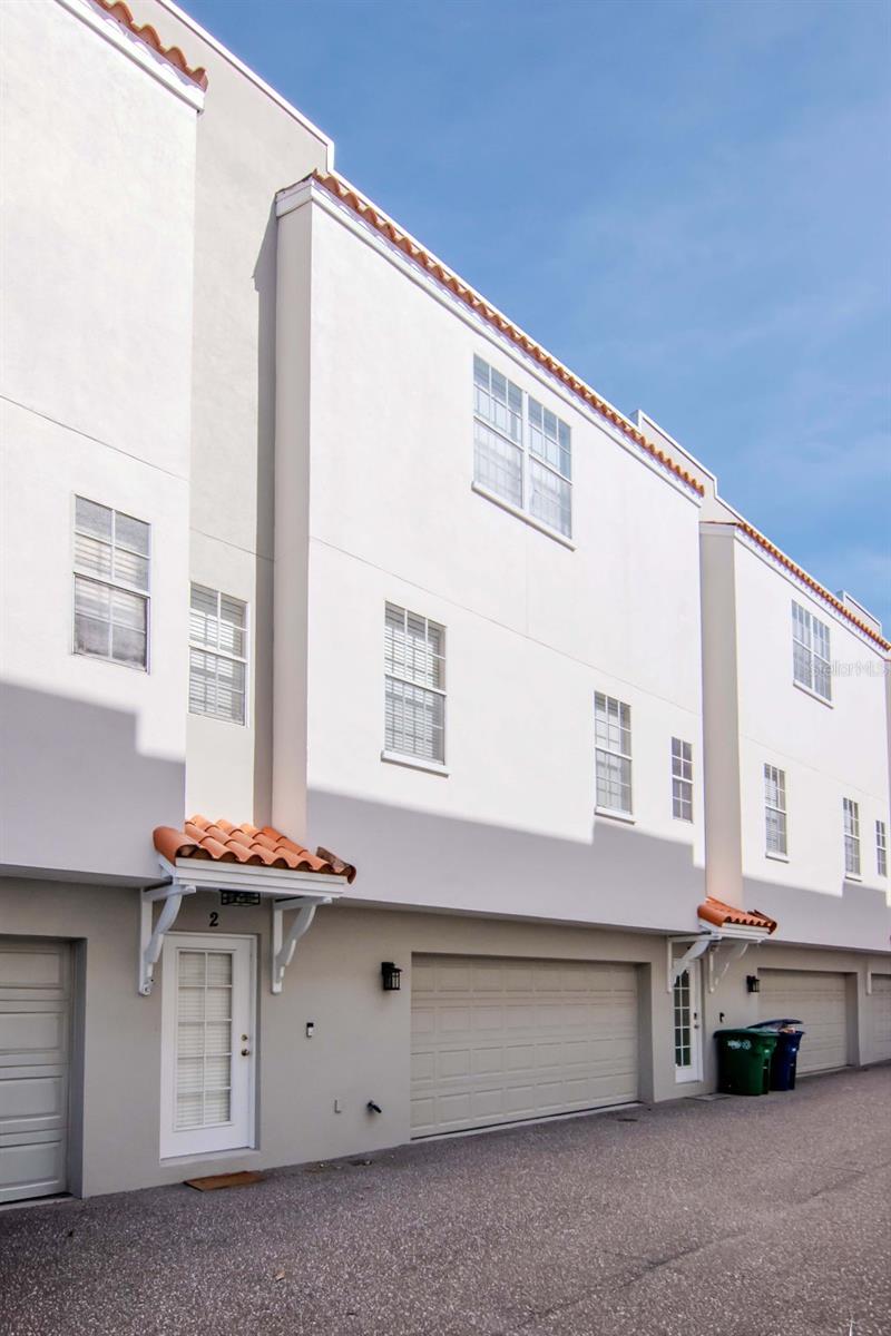 Image 2 of 33 For 608 Matanzas  2