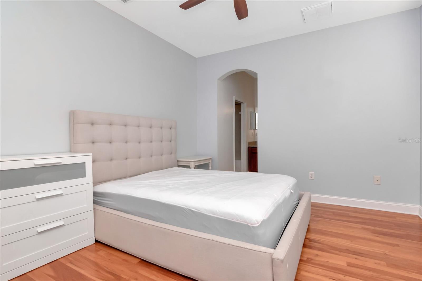 Image 29 of 33 For 608 Matanzas  2