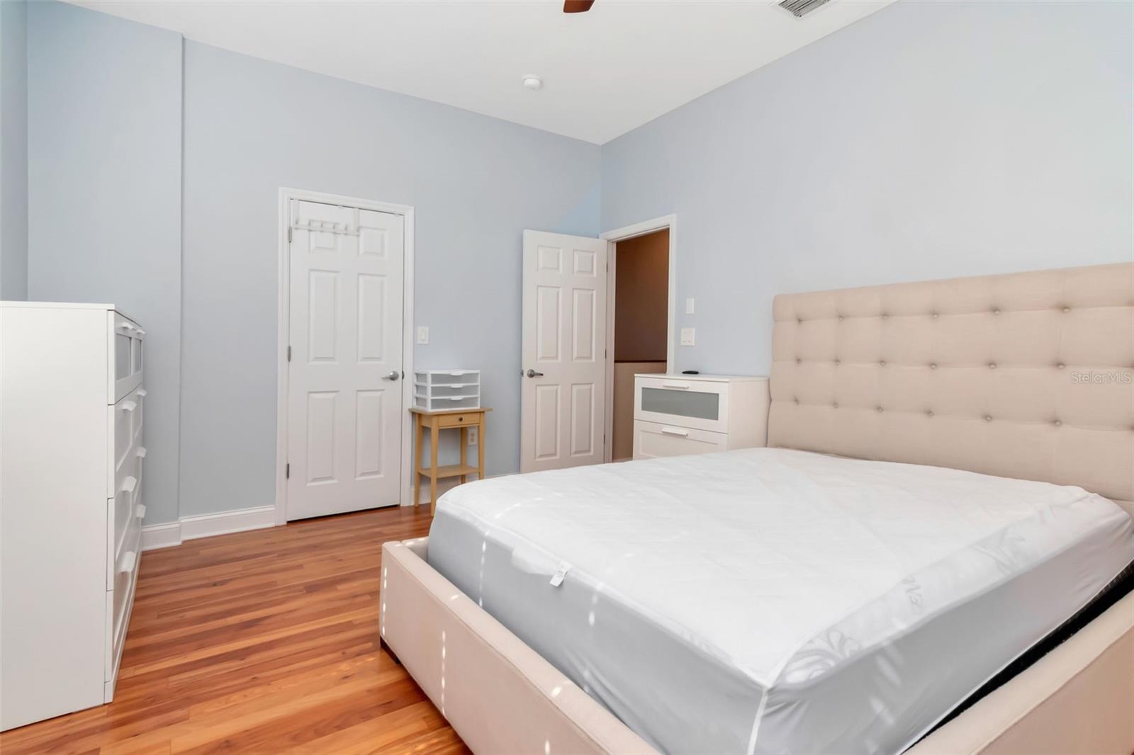 Image 31 of 33 For 608 Matanzas  2