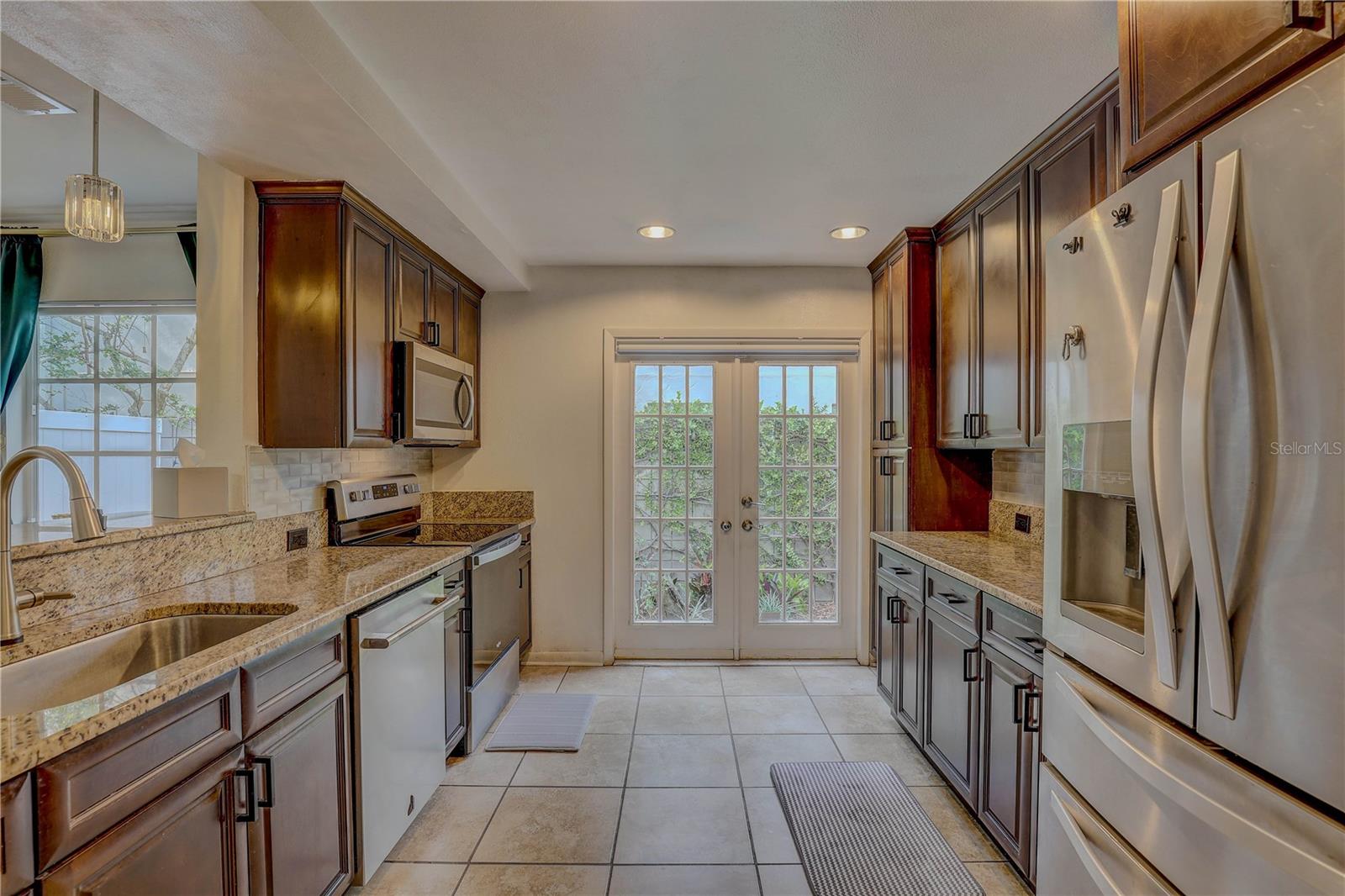 Image 10 of 45 For 4408 Bay To Bay Boulevard