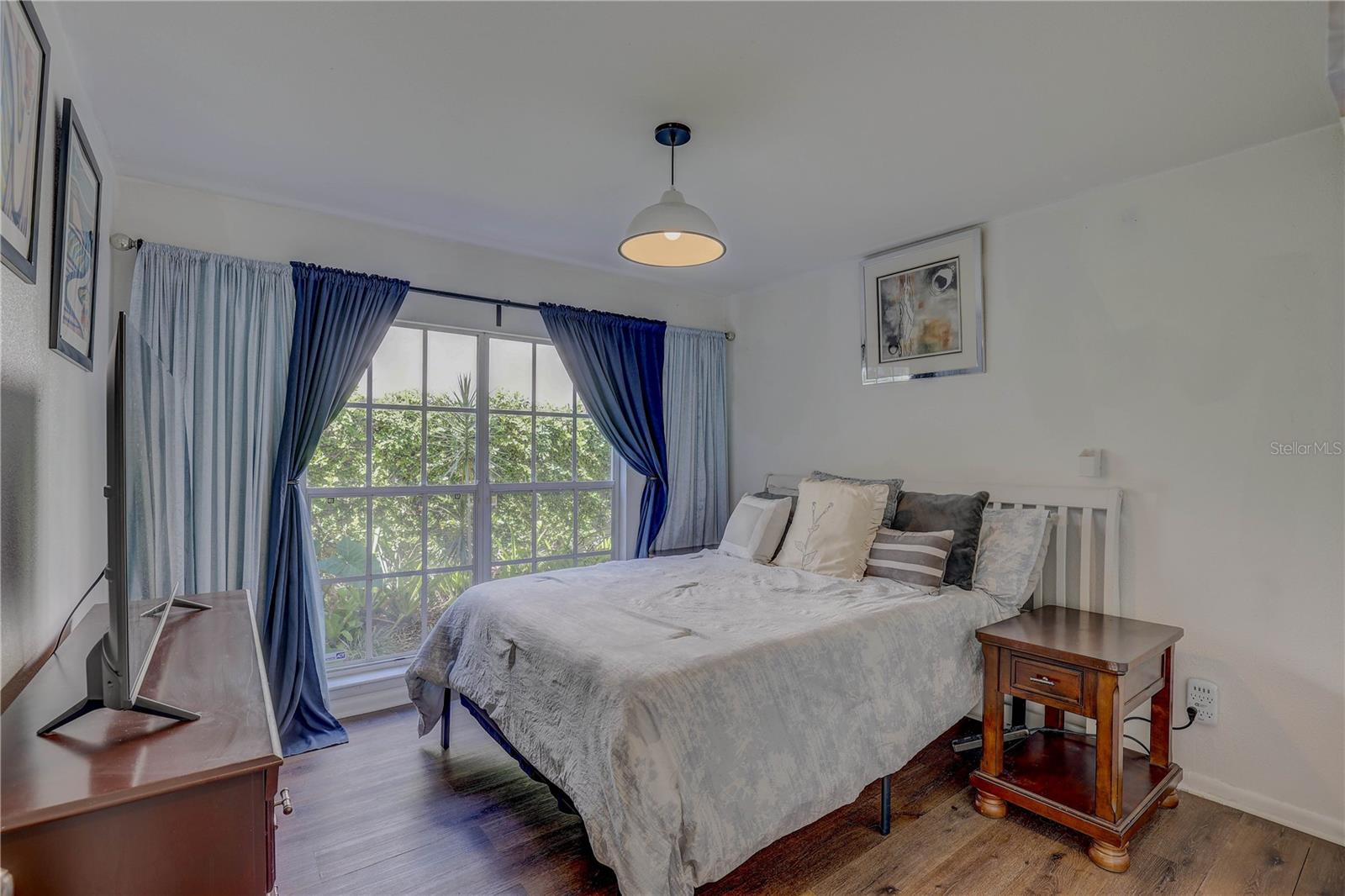 Image 11 of 45 For 4408 Bay To Bay Boulevard