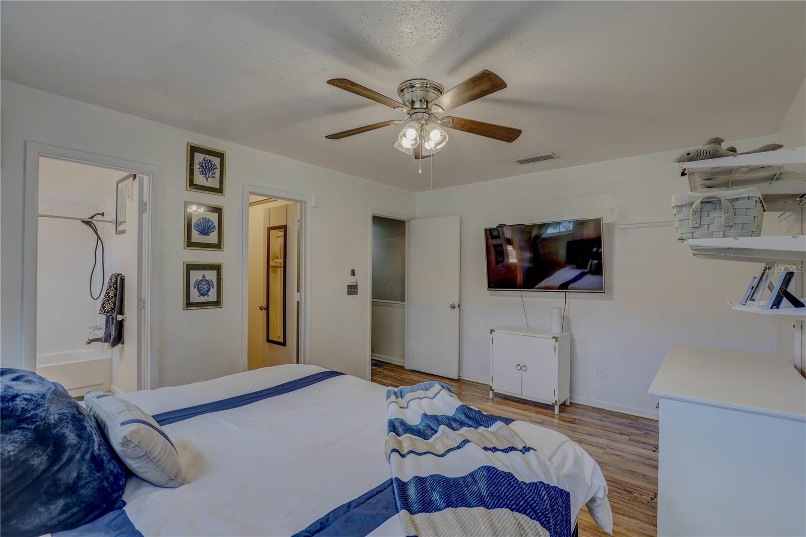 Image 20 of 45 For 4408 Bay To Bay Boulevard