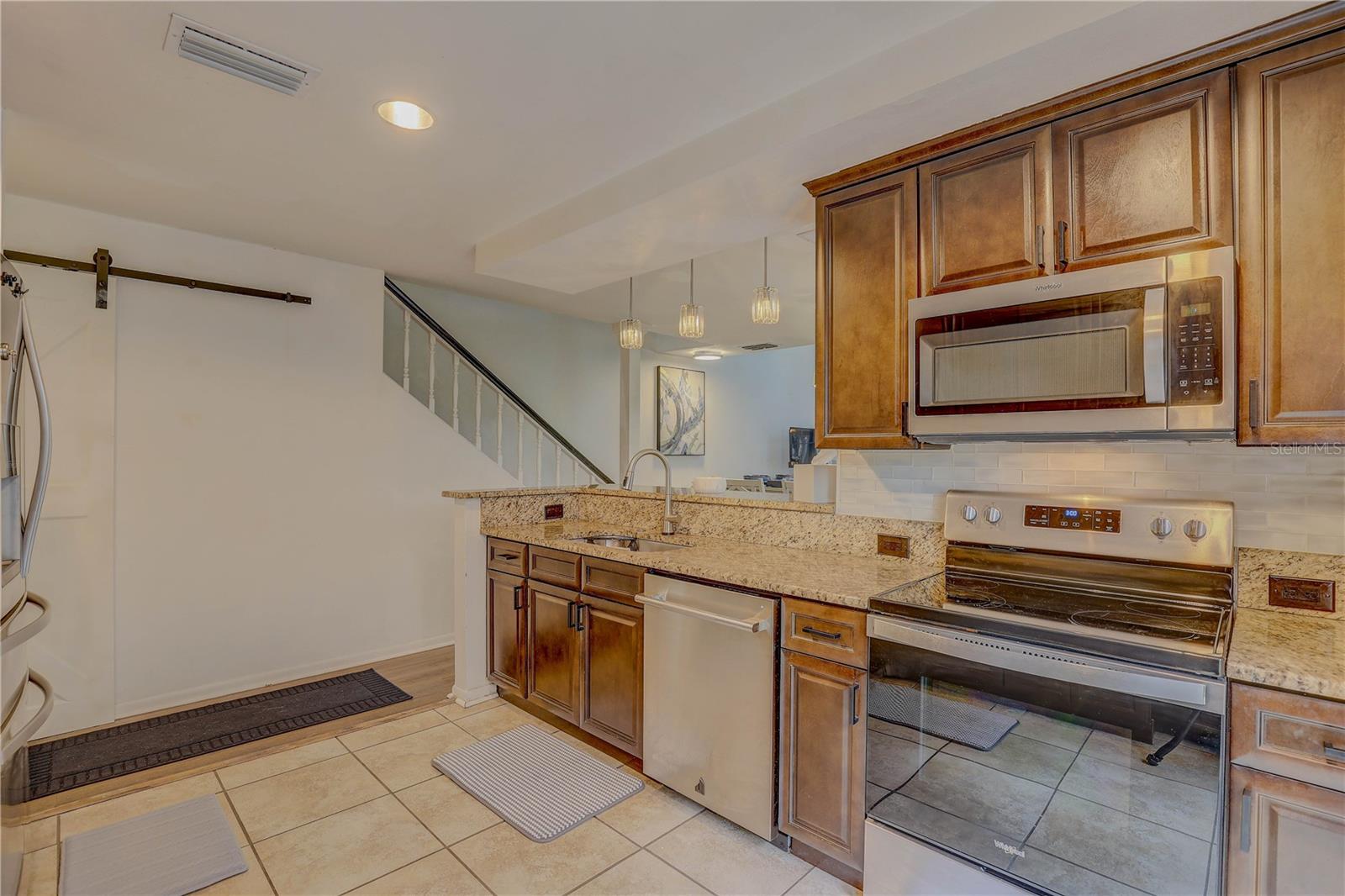 Image 8 of 45 For 4408 Bay To Bay Boulevard