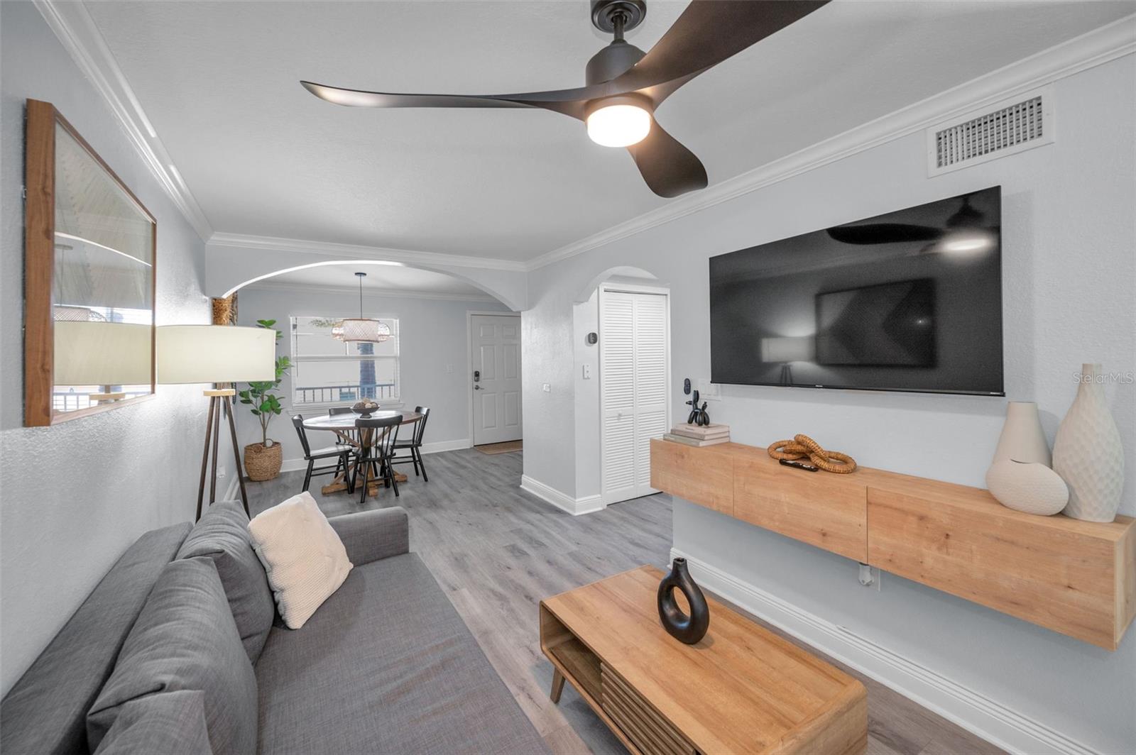 Image 18 of 48 For 19417 Gulf Boulevard F207