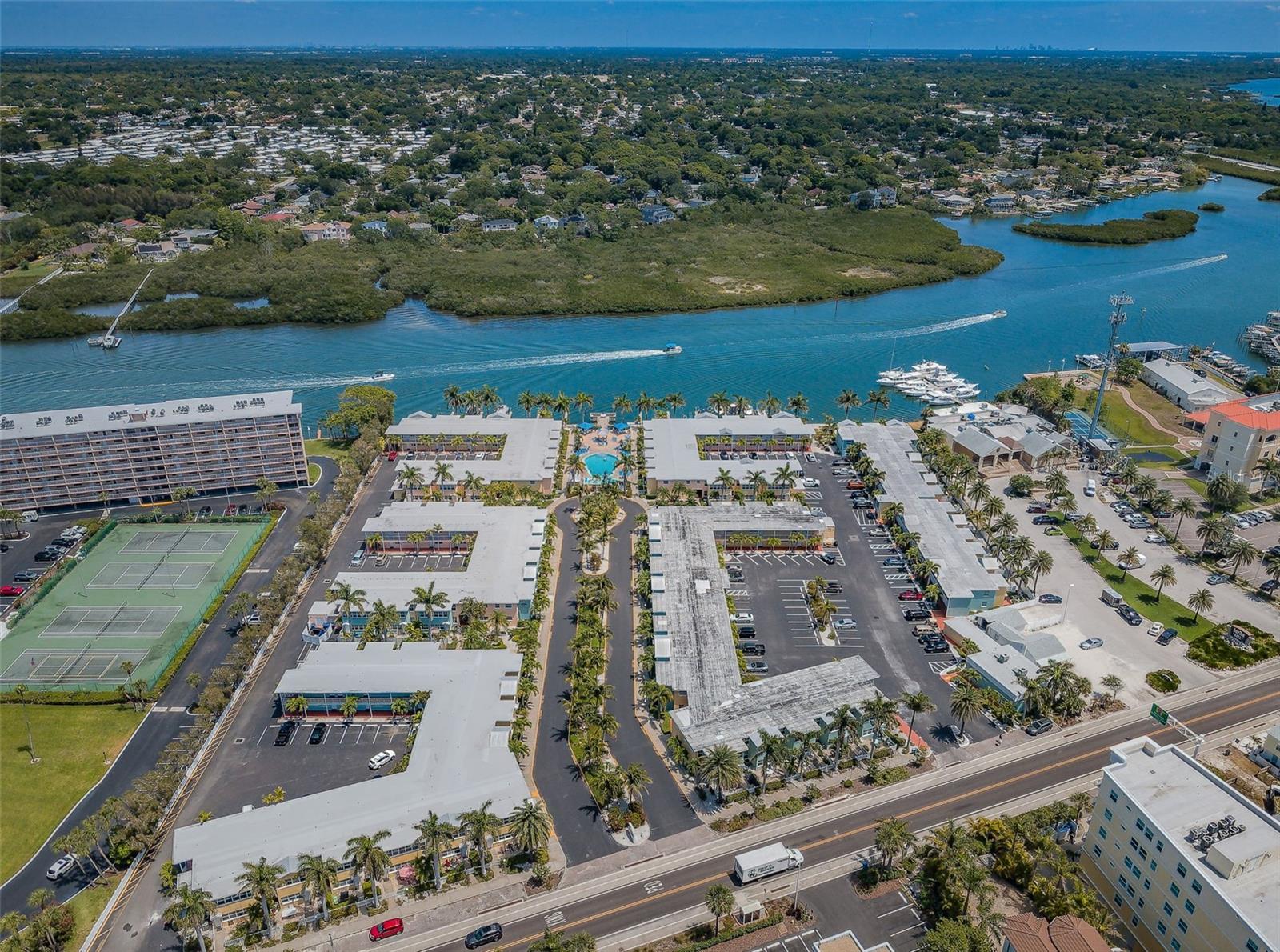 Image 47 of 48 For 19417 Gulf Boulevard F207