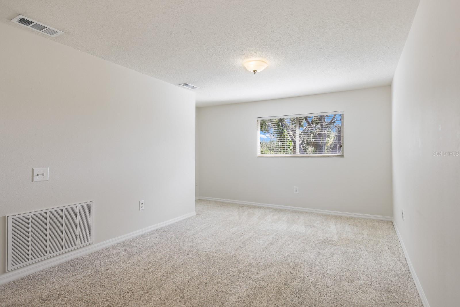 Image 26 of 41 For 3202 Stonebridge Trail