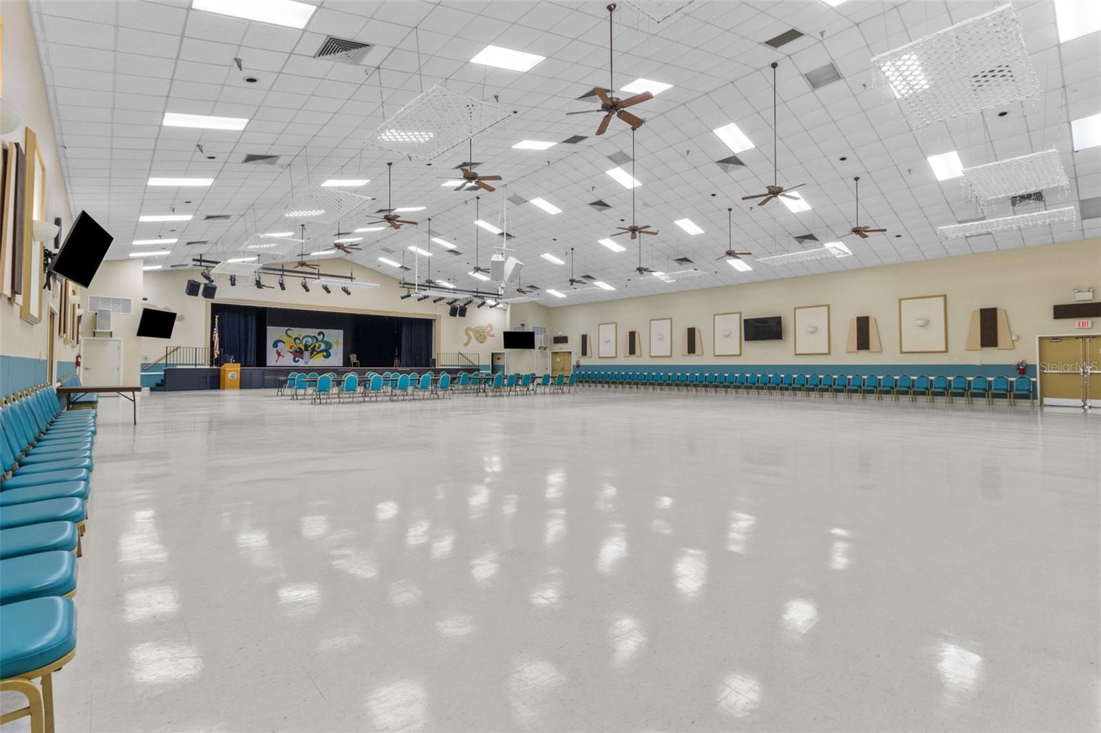 Image 43 of 63 For 3540 Cayman Court