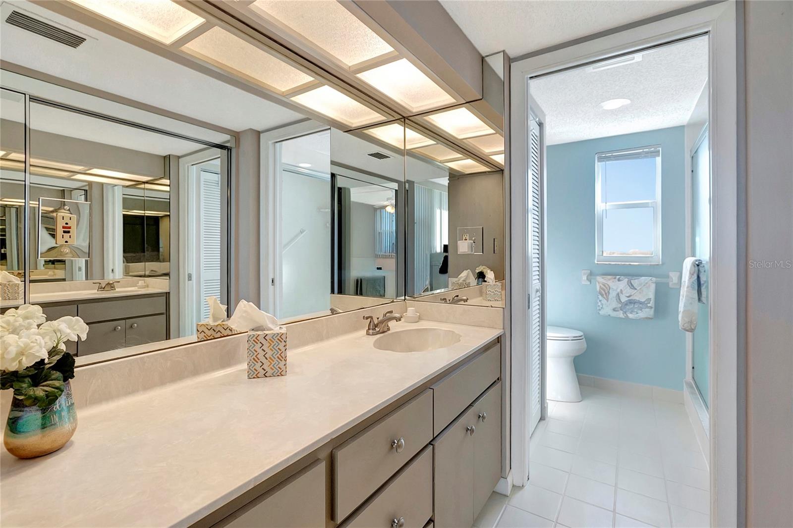 Image 15 of 22 For 500 Treasure Island Causeway 501