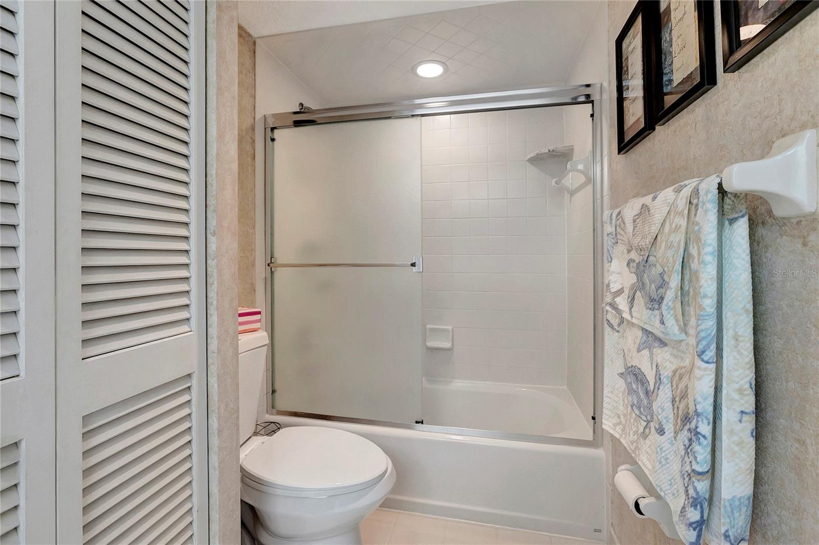 Image 19 of 22 For 500 Treasure Island Causeway 501