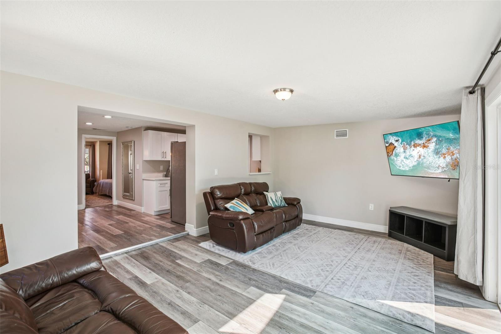 Image 4 of 27 For 2767 Dovewood Street