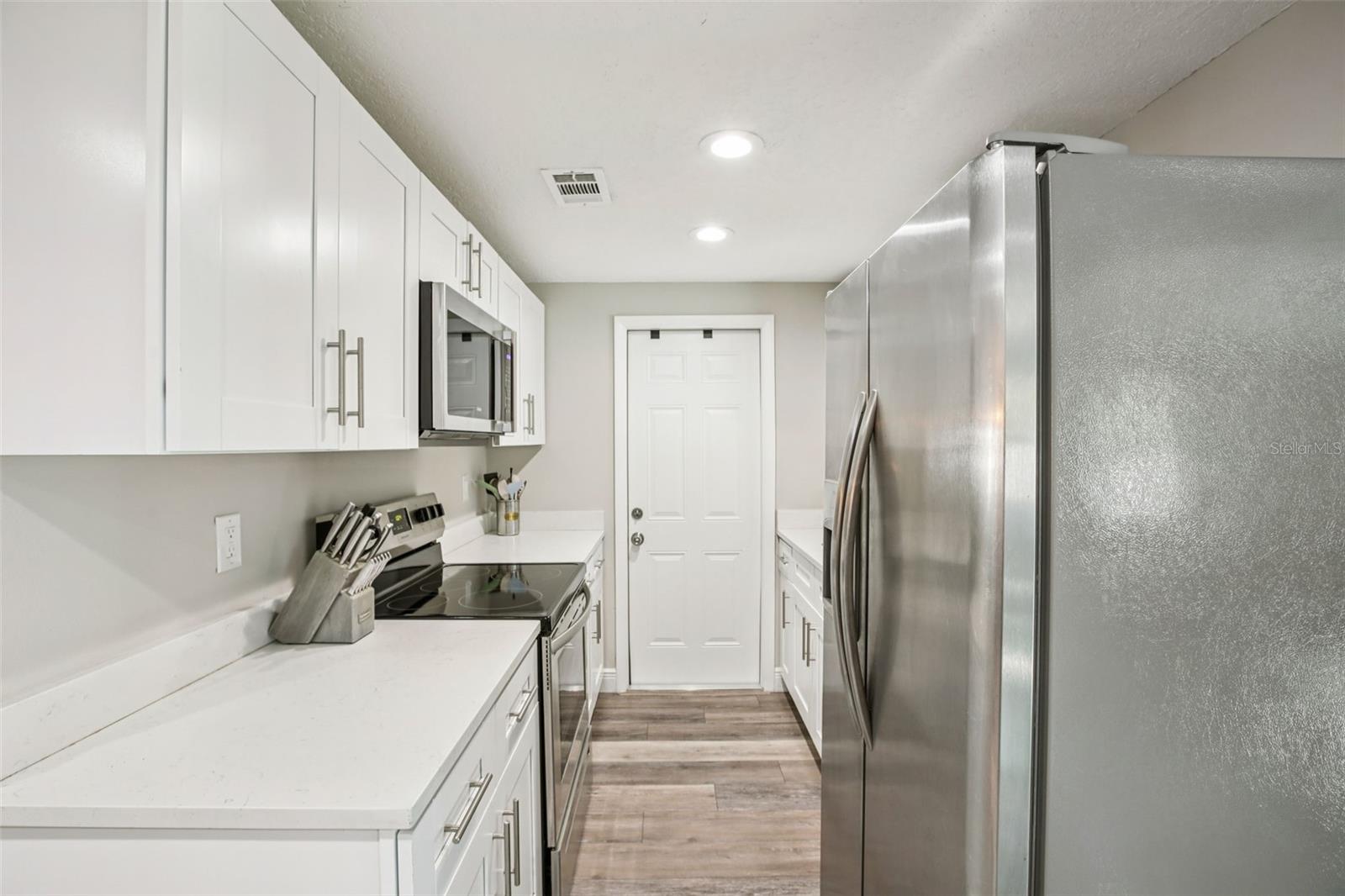 Image 8 of 27 For 2767 Dovewood Street