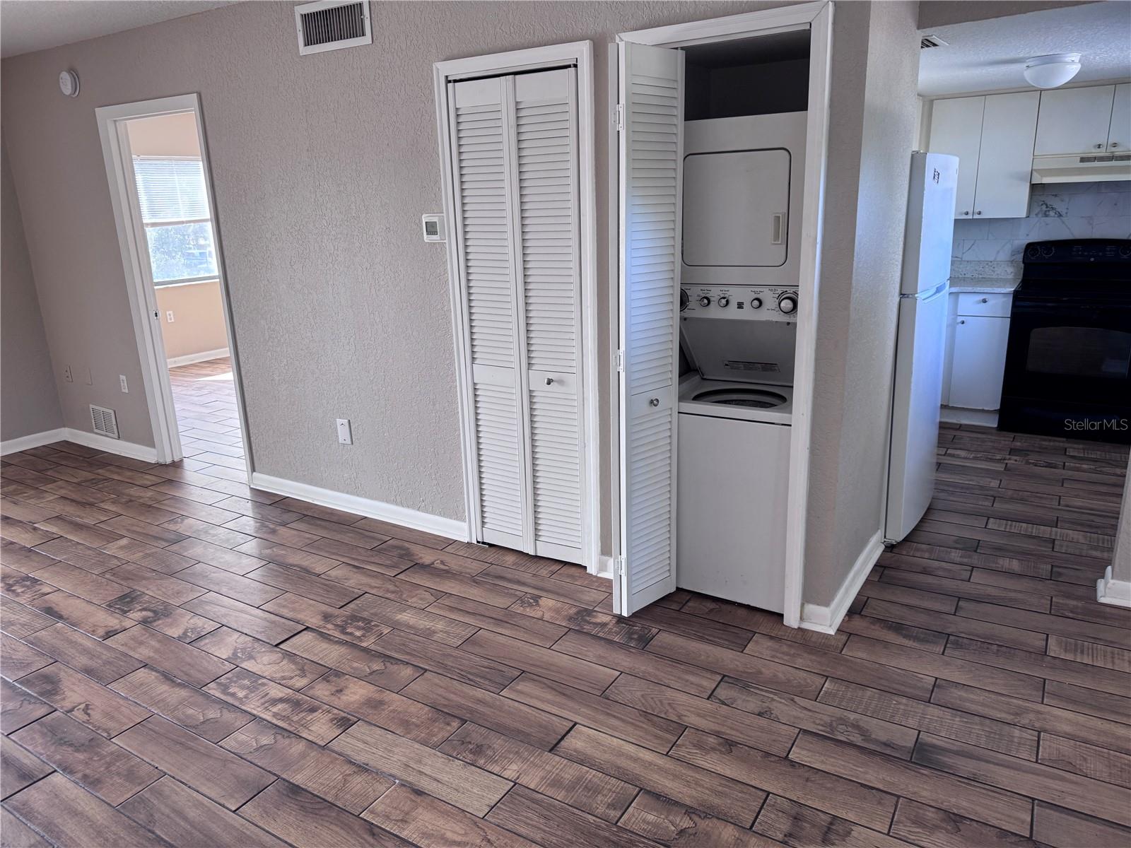 Image 5 of 11 For 5310 26th Street W 505