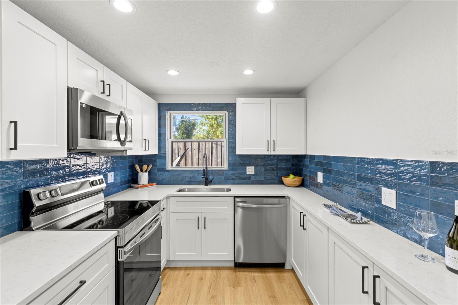 Image 10 of 24 For 10410 114th Avenue